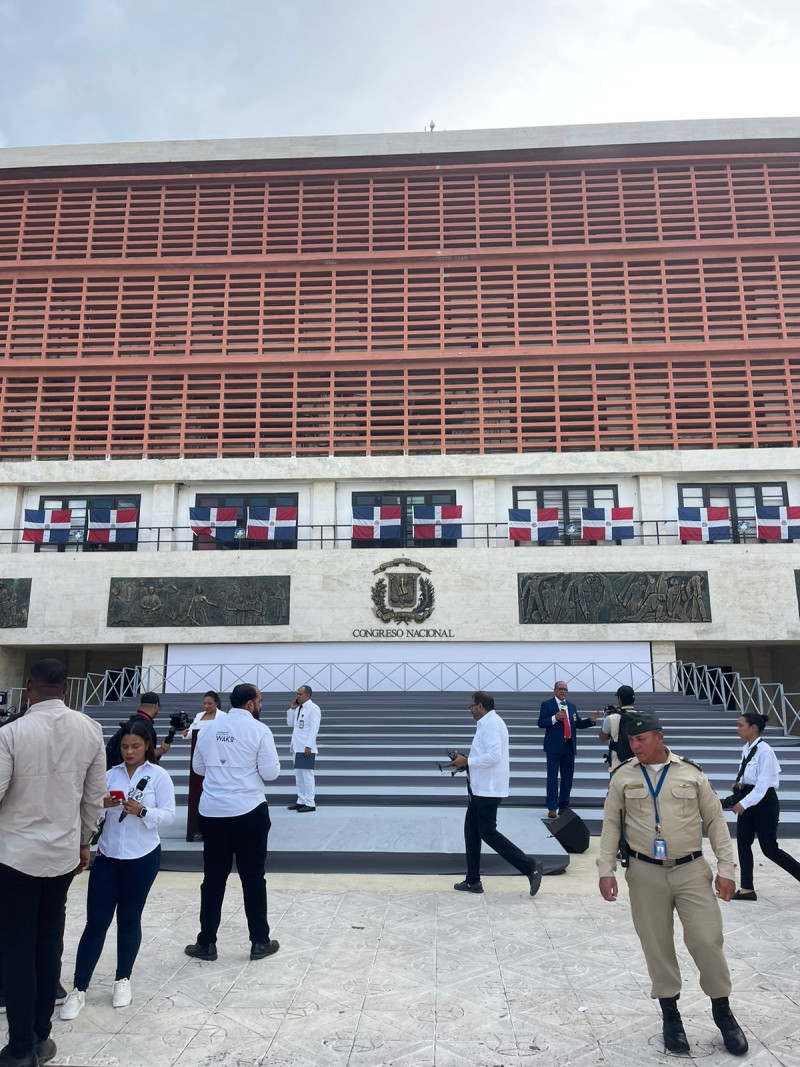 Así luce la parte frontaldel Congreso Nacional este 16 de agosto, día en que se juramentarán los diputados y senadores para un nuevo período legislativo.