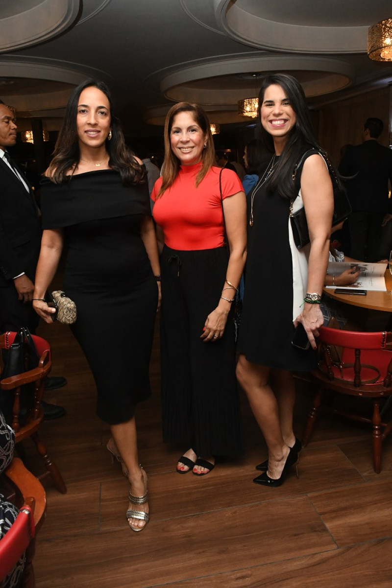 Melina Cruz, Laly Ferreira y Paloma Grullón.