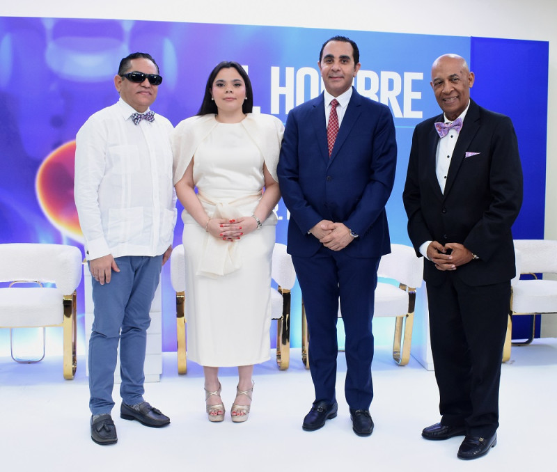 Geraldo Rodríguez, Chantal Mateo, Dr. Pablo Mateo y Carlos T. Martínez.