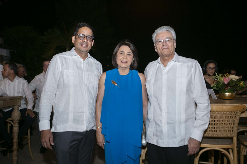 Freddy Peña, Ana Margarita Haché de Yunén y Rafael Emilio Yunén