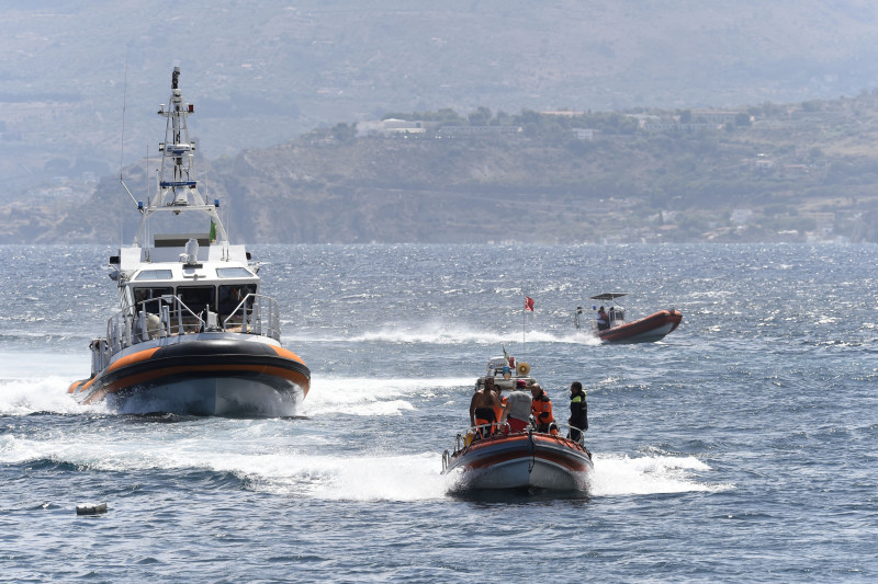 barco desaparecido, en Porticello, sur de Italia