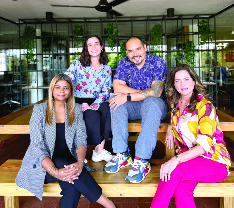 Carmen Carreras, Gabriela Martínez, Álvaro Meléndez y Nonora Elmúdesi.