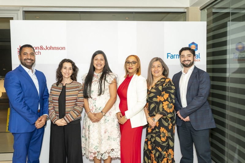 José Manuel Vargas, Pilar Vargas, Rosmery Aquino, Carmen Elisa Nuñez y Juan Guillermo Reyes.