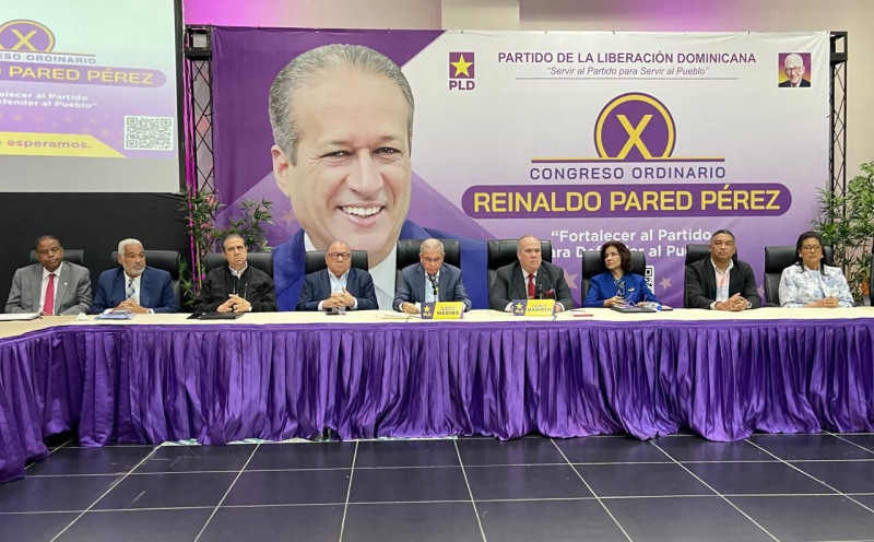 El expresidente Danilo Medina encabezó una reunión del comité político del PLD.