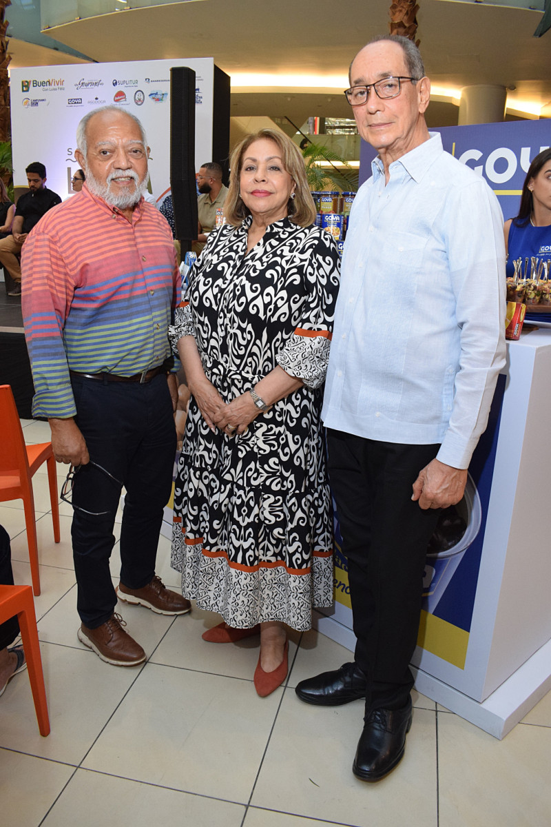 Andrés Lora, Luisa de Aquino y Luis Felipe Aquino.