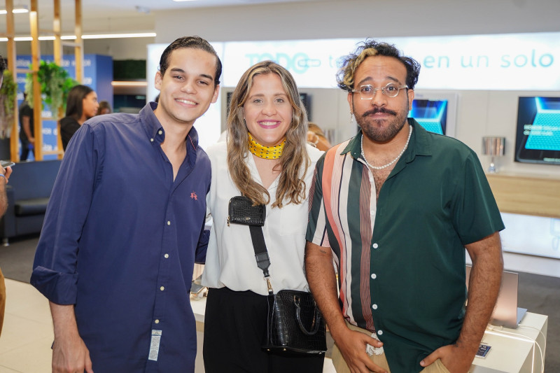 Juan Manuel García, Irma García y Chris Calderón.