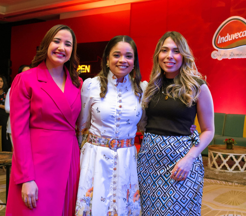 Grasy Rivera, Carla Marrero y Mónica Guerrero.