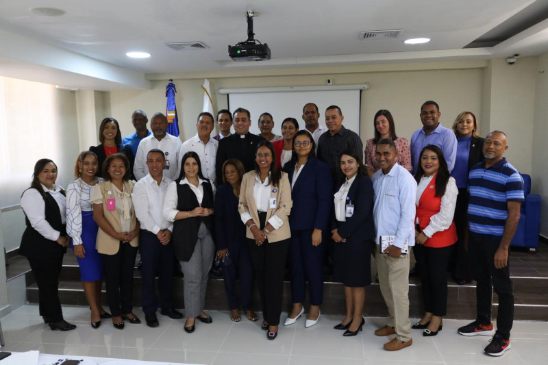 Representantes de organizaciones de Nagua que apoyaron el Foro del Nordeste.