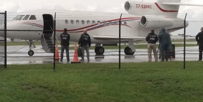 Fotografía muestra avión de Nicolás Maduro condiscado por Estados Unidos.