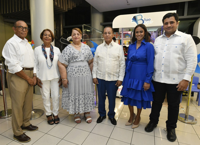 Octavio Frías Muño z, Mercedes Felipe de Frías, María Mónica Tejada de Guillén, Juan Antonio Guillén, Mabel Frias Felipe y Juan Francisco Guillén