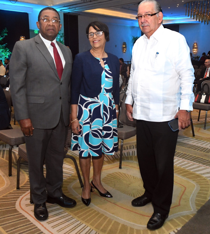 Genaro Rodríguez, Vilma Deschamps y Ricardo Winter.