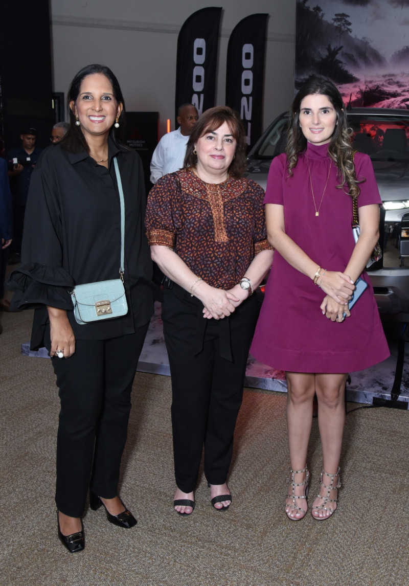 Sarah Estévez, María Elena Lama y María del Carmen Cuadra.