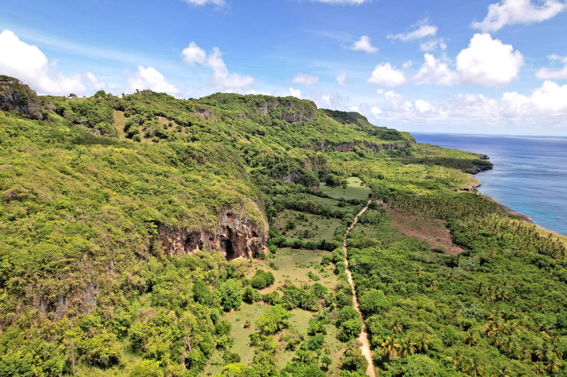 Fotografía muestra Monumento Natural Cabo Samaná.