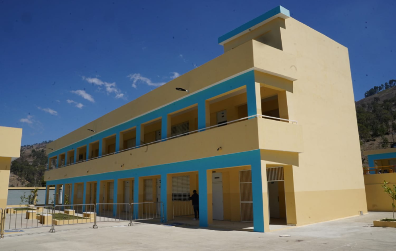 Centro educativo inaugurado por el Gobierno en el municipio Hondo Valle, Elías Piña, en 2023.