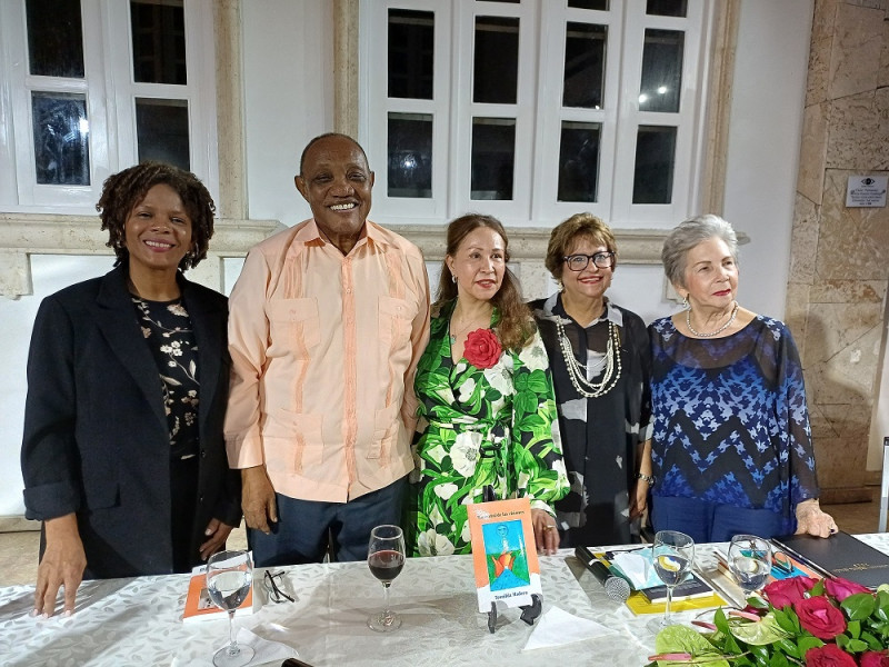 Marivel Contreras, Mateo Morrison, Teonilda Madera, Veronica Sencion y Lissette Vega.