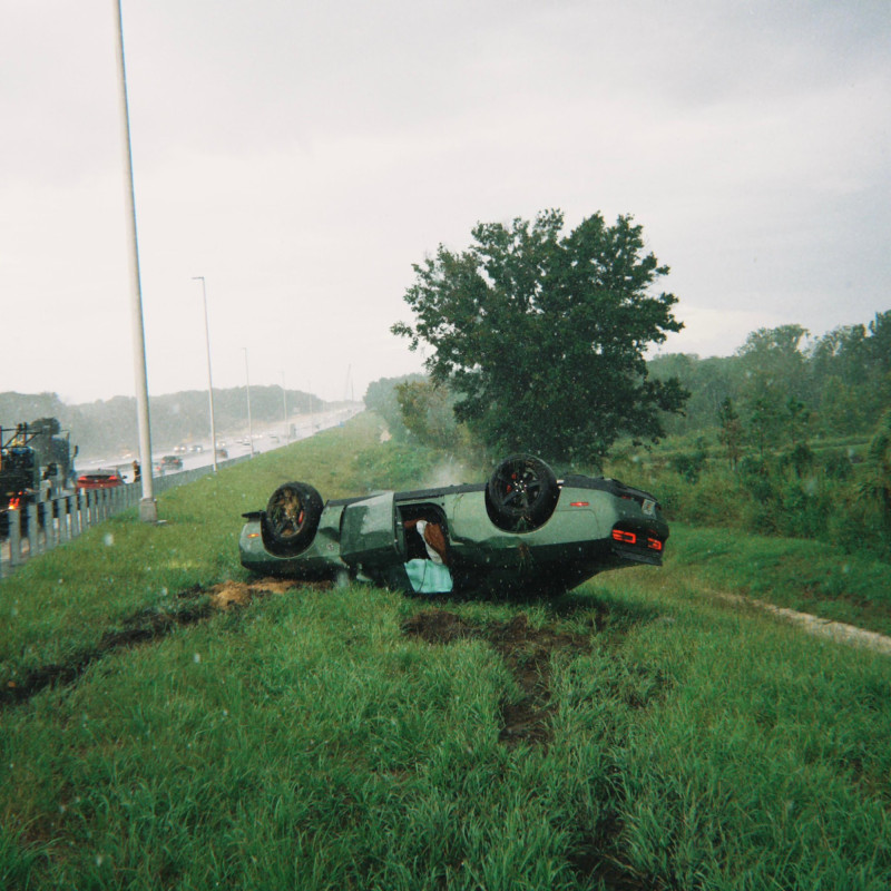 Jay Wheeler sufre accidente.