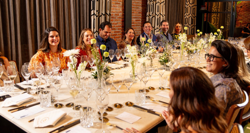 Durante la experiencia, los presentes disfrutaron de un menú diseñado para resaltar las cualidades únicas de cada champán Laurent-Perrier