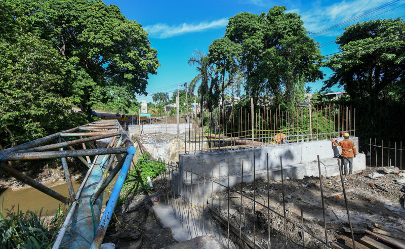 El puente sobre el río Lebrón estará listo en 60 días.