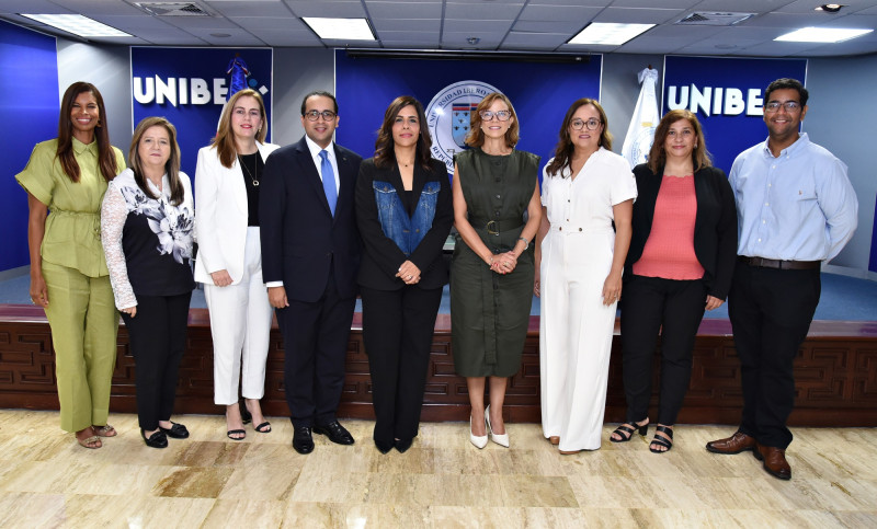 Wanda Montero , Milagros Leite, Milagros López, Sebastian Pichardo, Madelyn Martínez, Maribel Medina Mejía, Leny Matos, Mayjo Gutiérrez y Sebastian Feliz.