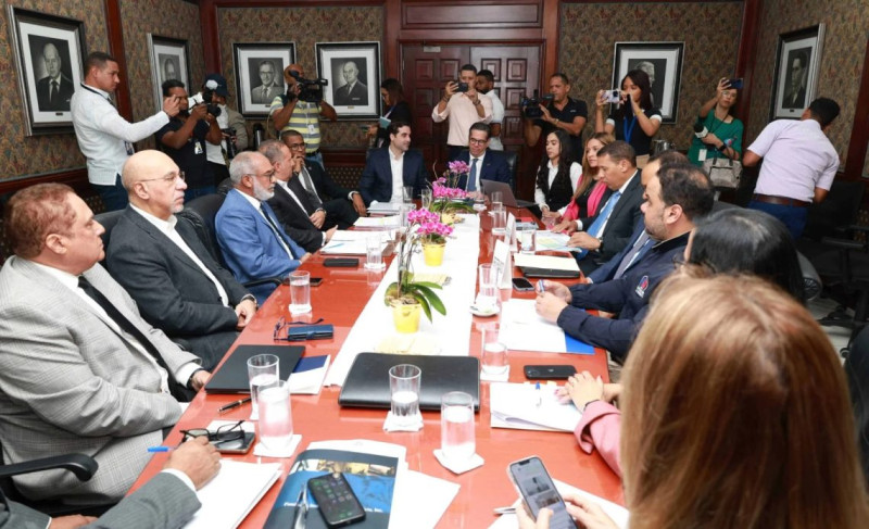 En foto de archivo, una de las reuniones anteriores de la referida comisión.