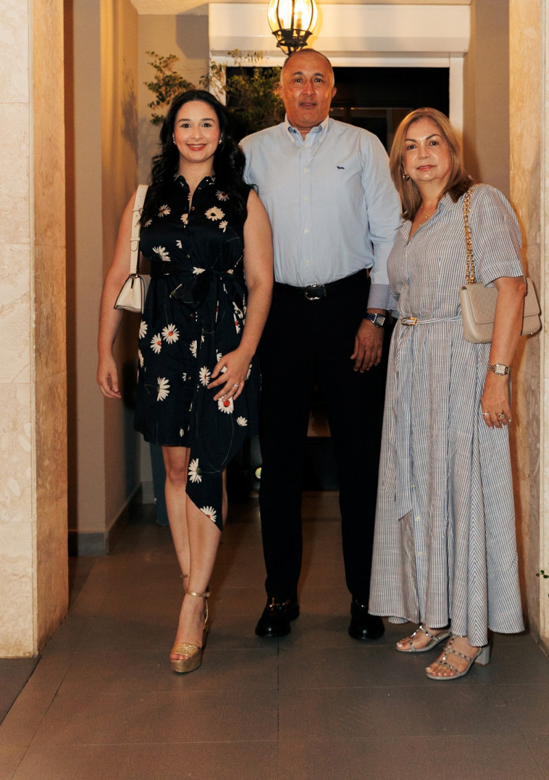 Helen Uribe, Henry Uribe y Clara Rodríguez.