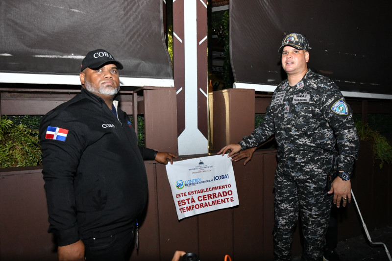 Clausura de centros nocturnos por la Policía Nacional