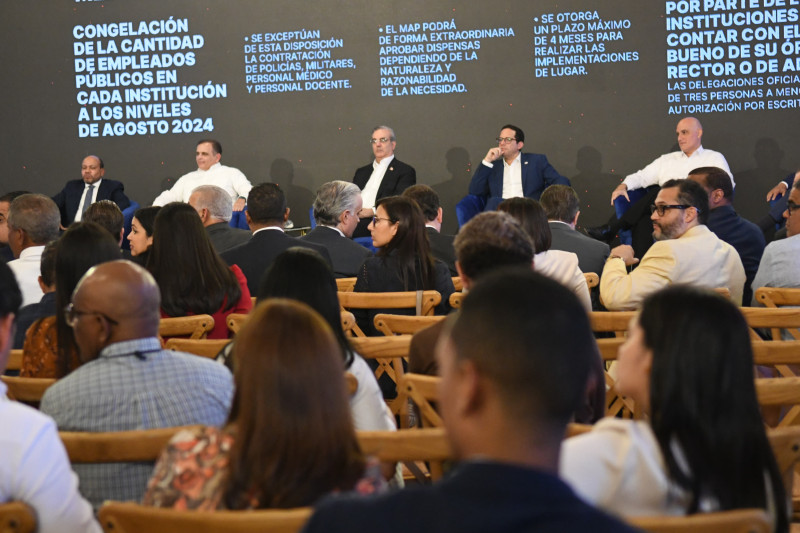 El presidente Luis Abinader anunció ayer un plan de racionalización del gasto del gobierno.