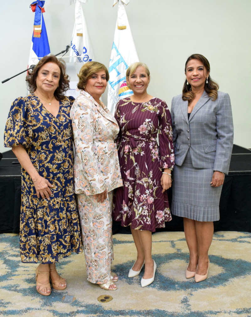 Nurys Valdez, Cielo Reynosos, Fiona Almonte y Zoila Fernandez.