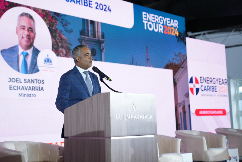 El ministro de Energía y Minas, Joel Santos Echavarría al encabezar la apertura del congreso Energyear Caribe 2024