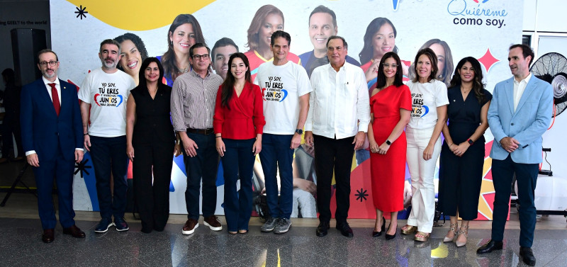 Luis Esteban Martínez Murga, Juan José Attías, Christy Luciano, Marcos Valiente, Sonia Read Villanueva, Oscar Villanueva, Fernando Villanueva, Lourdes Rodríguez, María Esther Valiente, Alexandra Pérez y Raúl Hoyo