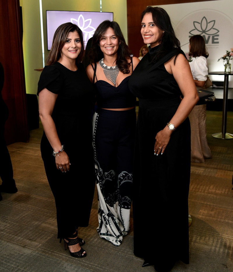 Dominique Bonelly, Gabriela Porello y Martha Ramírez