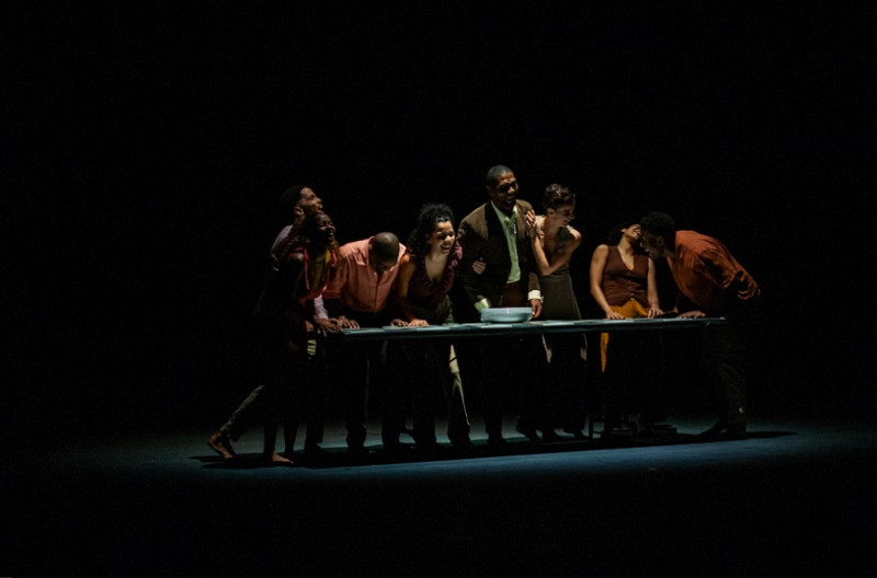 La edición XIX del Festival Internacional de Danza Contemporánea (EDANCO 2024) inicia exitosamente con el estreno de "Link", autoría de la Compañía Nacional de Danza Contemporánea.