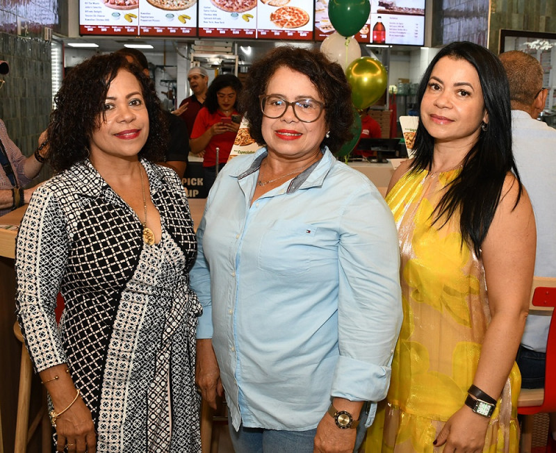 Francisca Sánchez, Luz María Sánchez y Kenida Sánchez