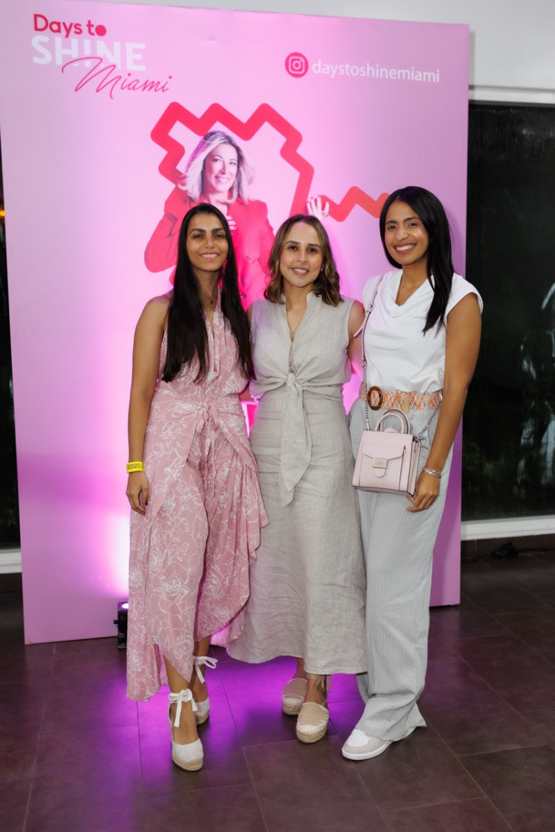 Annelise Atlante, Ángela Pérez y Sarah Ponciano,