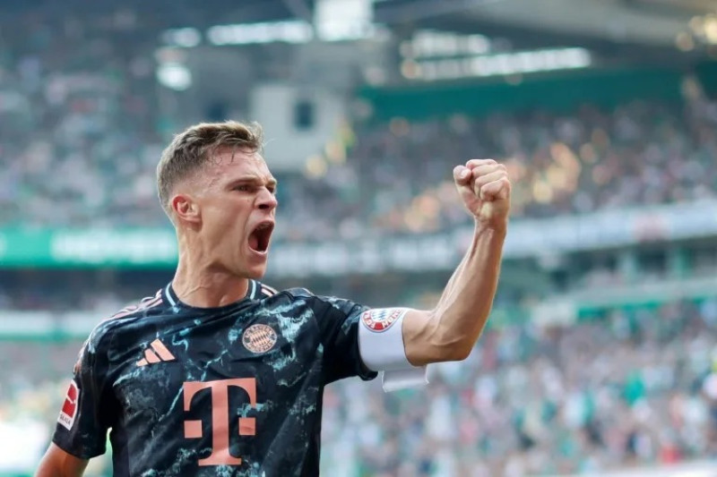 El centrocampista alemán Joshua Kimmich celebra un gol del Bayern Múnich durante la victoria contra el Werder Bremen en la cuarta jornada de Bundesliga.