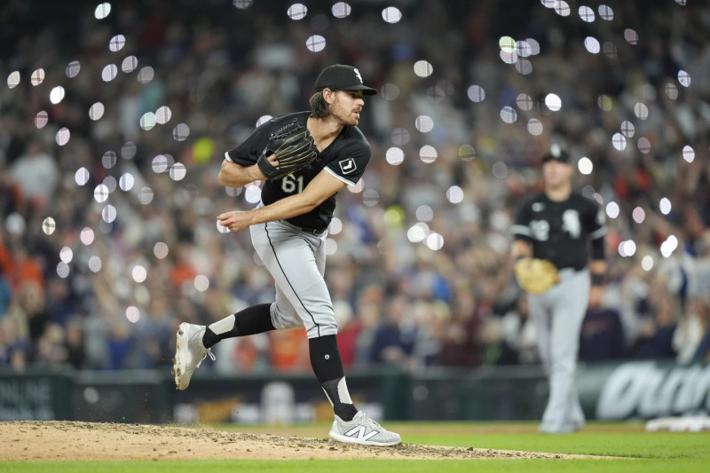 Fraser Ellard lanza en el juego que los Medias Blancas rompieron el récord de derrotas.