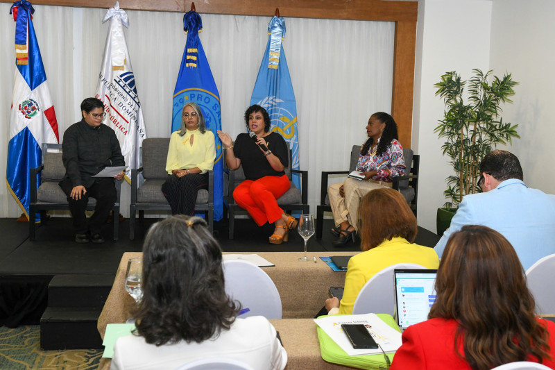 Las especialistas expusieron en el Foro Nacional sobre Políticas Públicas para el Cáncer Infantil 2024.