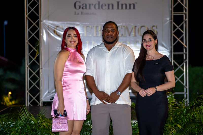 Karen Yapoort, Edwin Encarnación y Virginia Gómez.