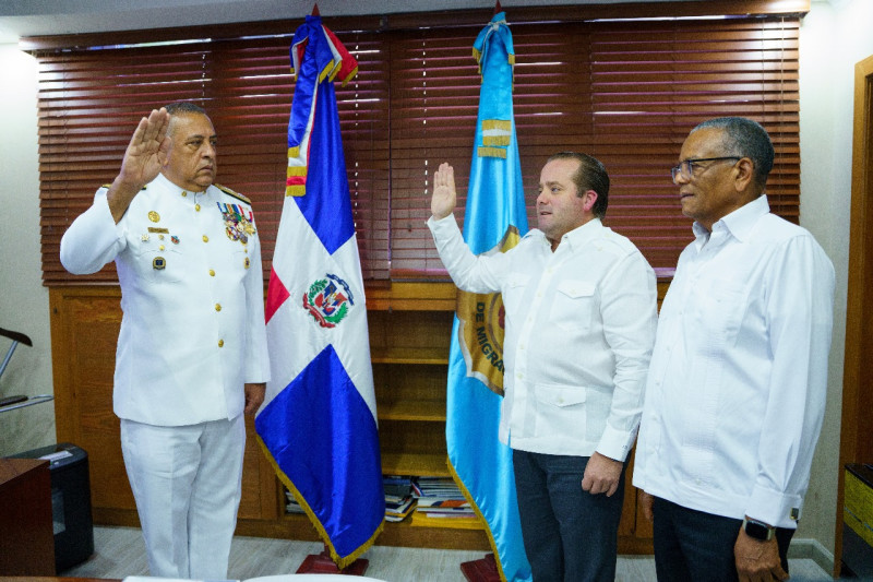 Vicealmirante Luis Rafael Lee Ballester, José Ignacio Paliza y Venancio Alcántara.