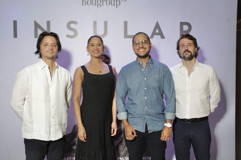 José Ramón Alamá, Paloma Palacios, Héctor M. Valdez y Vicente Alamá durante la premier de "Insular".