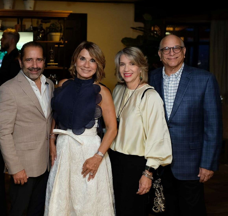 Víctor Fondeur, Jeannette de Fondeur, Alejandra Anido Blumberg y Joseph Blumberg.