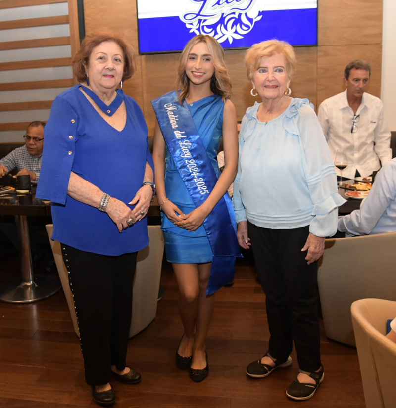 Matilde Dargam Azar, María Victoria Alsina y Mercedes Elmúdesi de Fernández.