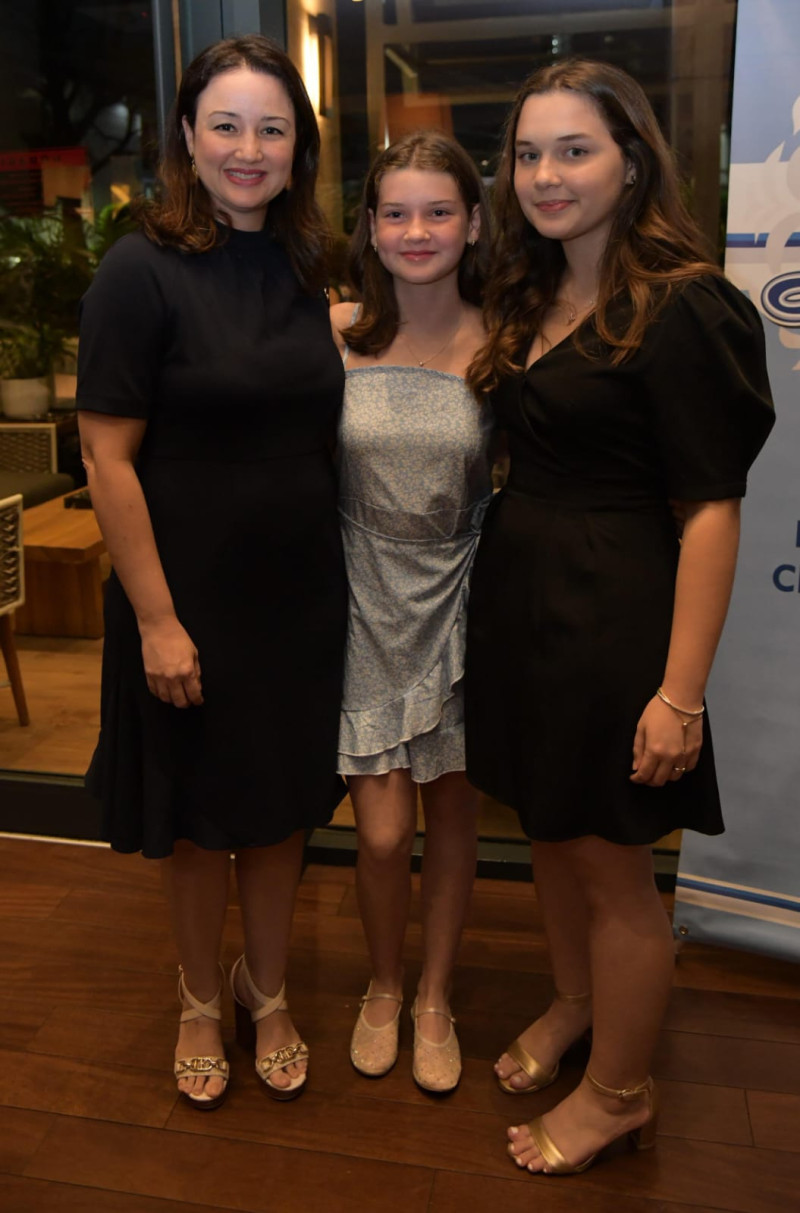 Carla Alsina, Isabella Armenteros y María José Armenteros.