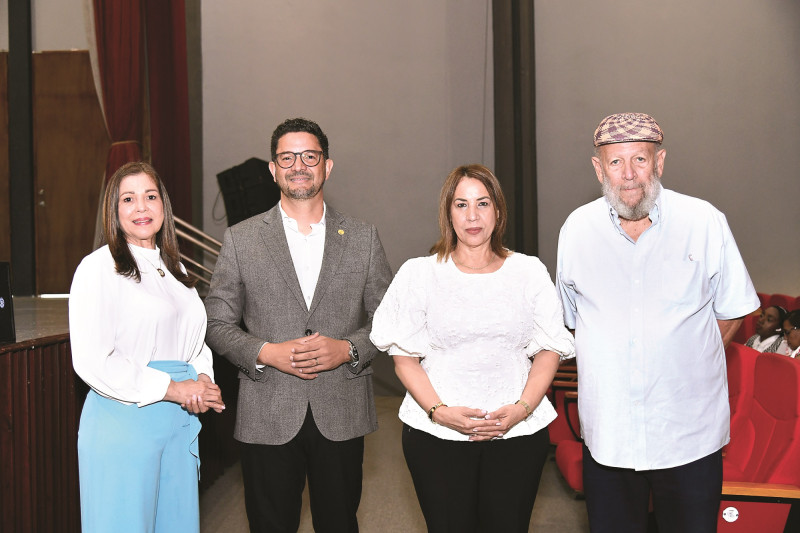 Xiomara Lora, Richard Marine, Rosario Vásquez y Freddy Ginebra.