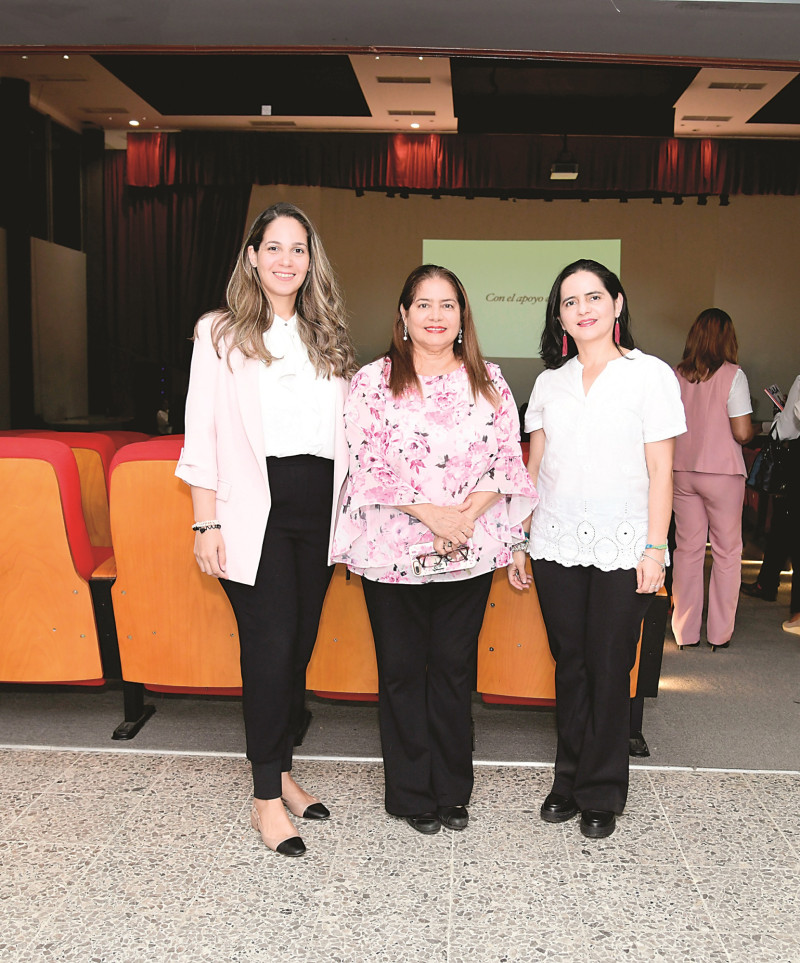 Nadia Hernández, Diana Murcia y Gracy Rodríguez.