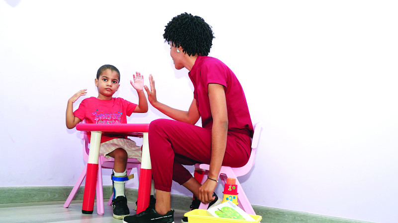 Cada niño o niña tiene un plan terapéutico.