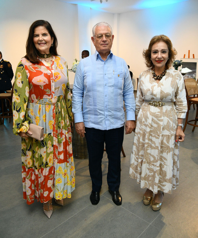 Sonia Villanueva, José Rafael Espaillat y Rosa María Nadar.