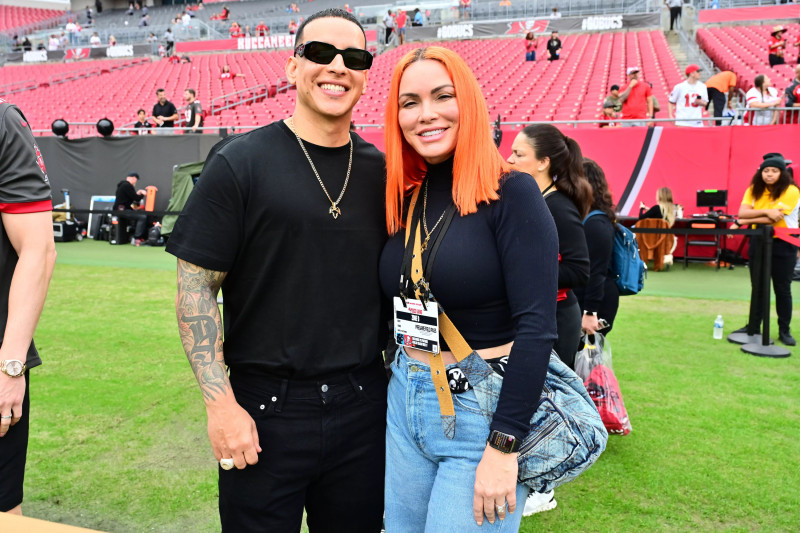 Daddy Yankee y su esposa Mireddys