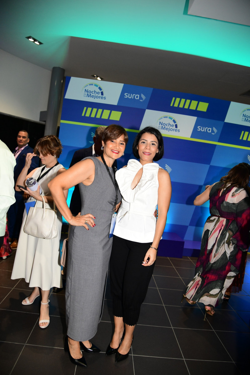 Cecilia Rosario y Penélope Portes.