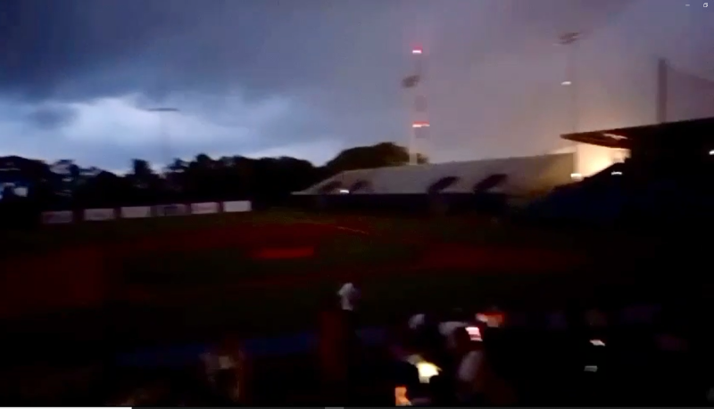 Apagón en el estadio José Briceño en Puerto Plata